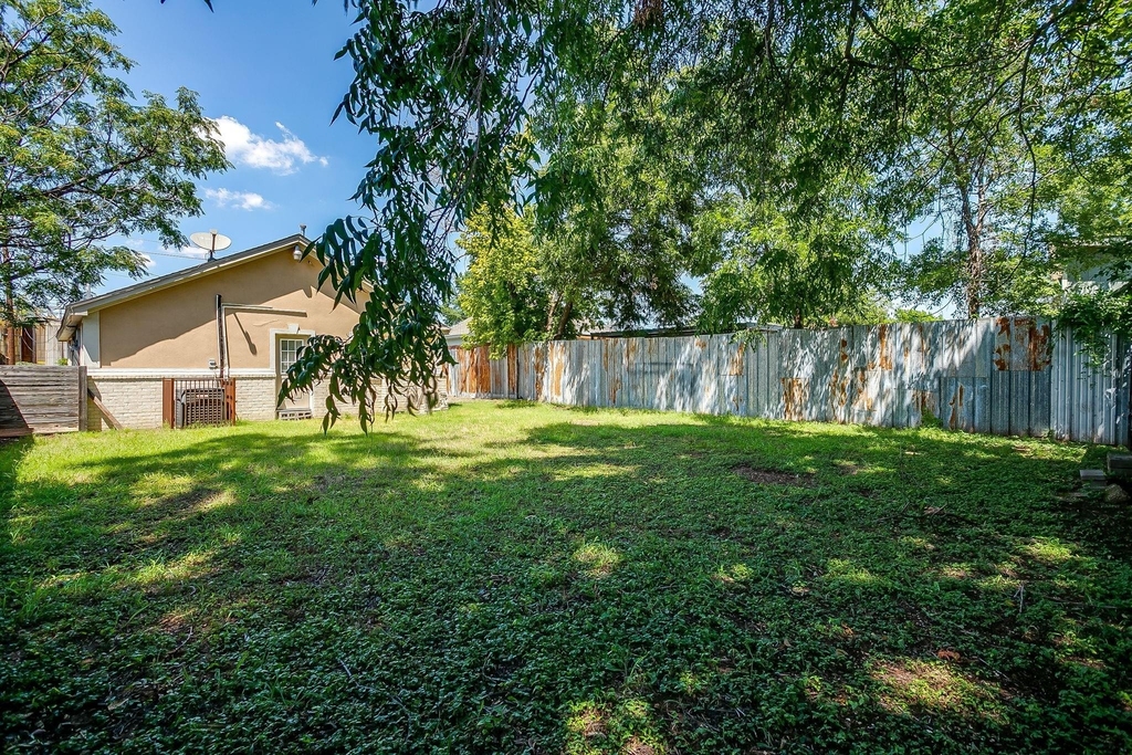 3732 E 1st Street - Photo 17