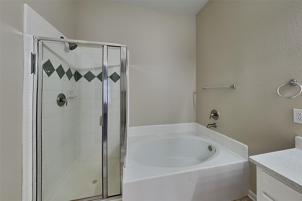 11916 Hickory Circle - Photo 9