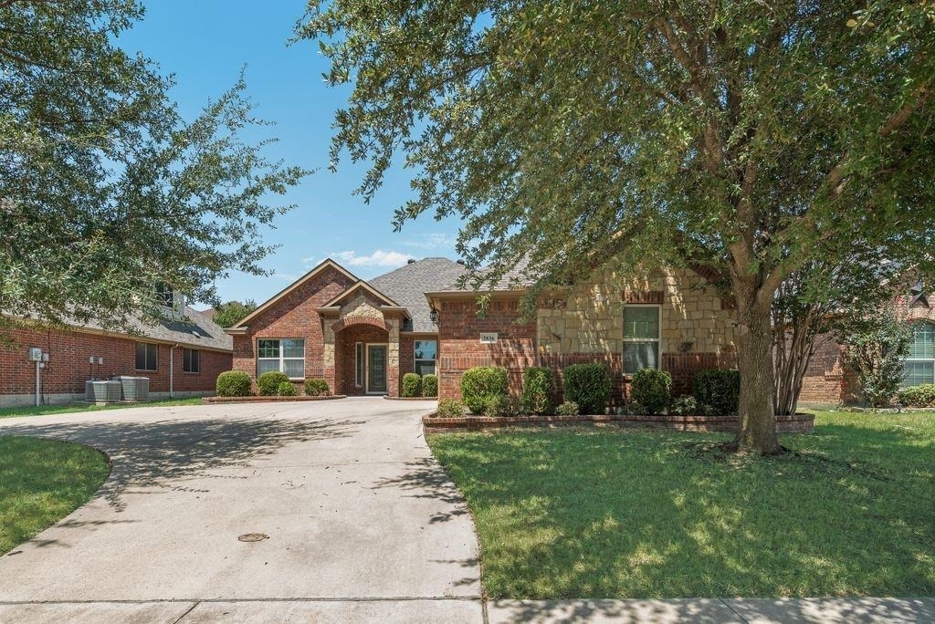 5836 Sunny Meadow Lane - Photo 2