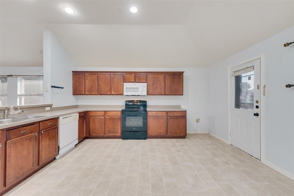 3315 Choir Street - Photo 6