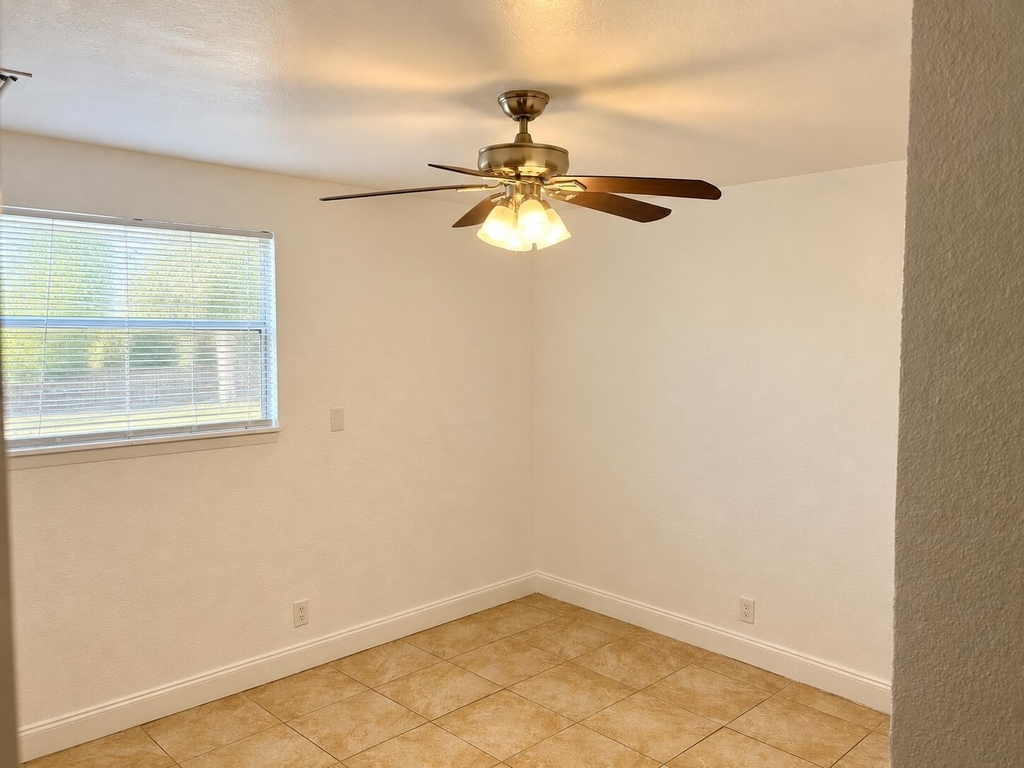 5260 Ne 16th Avenue - Photo 10
