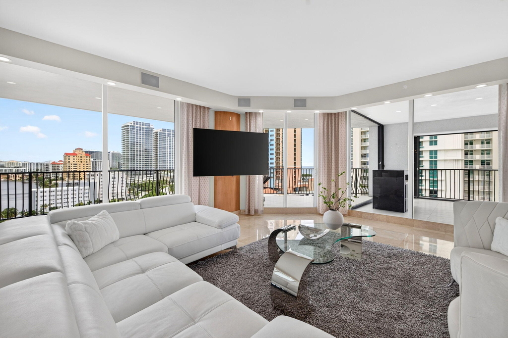 100 S Birch Road - Photo 8