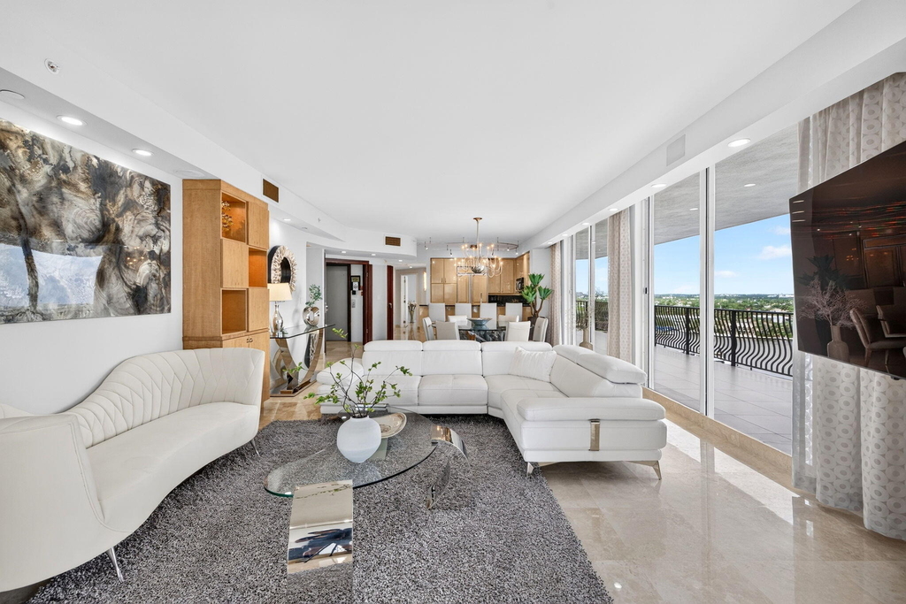 100 S Birch Road - Photo 4