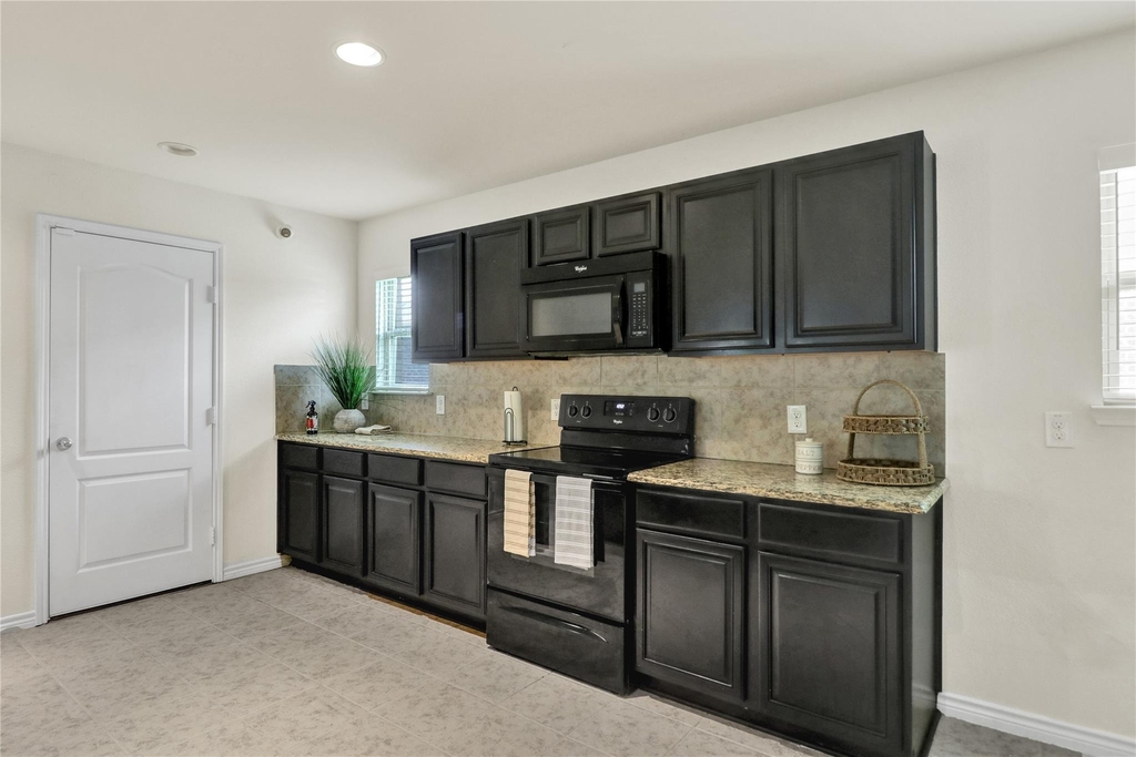 728 Snapdragon Lane - Photo 14