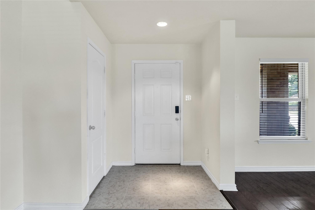 728 Snapdragon Lane - Photo 3