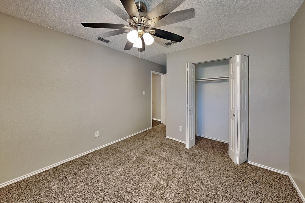 7904 Gardengate Lane - Photo 10