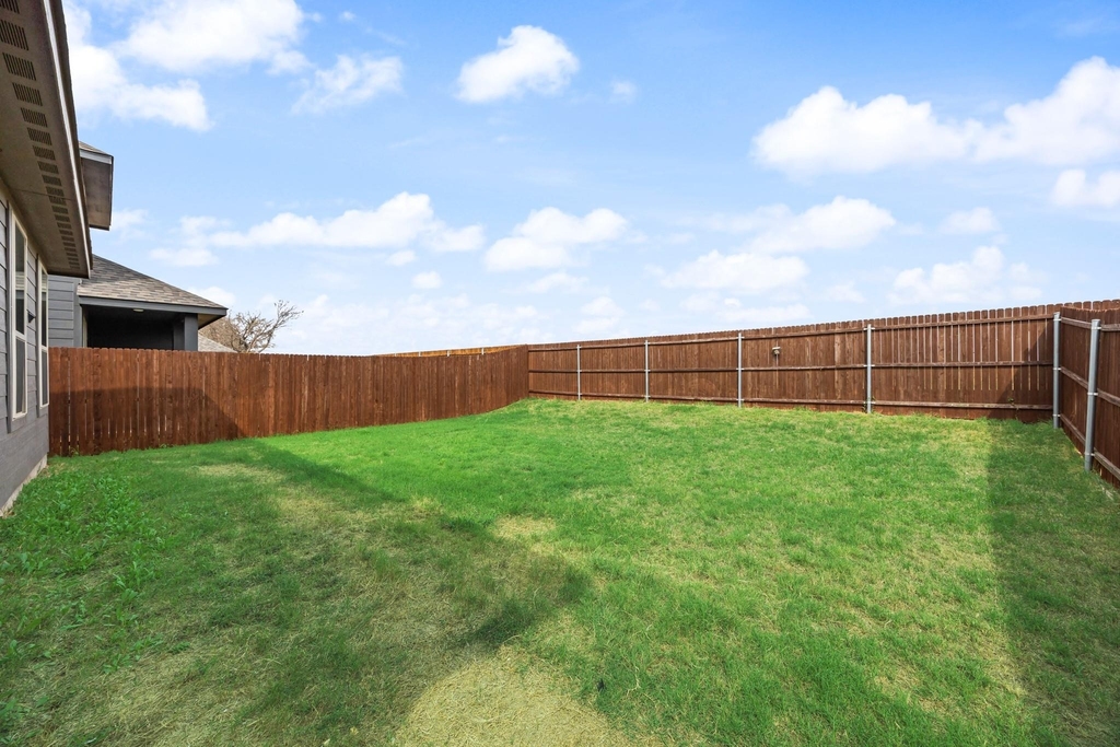 1652 Edgeway Drive - Photo 22