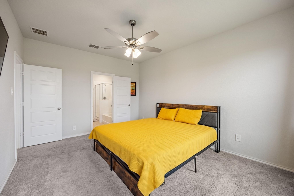 1652 Edgeway Drive - Photo 14