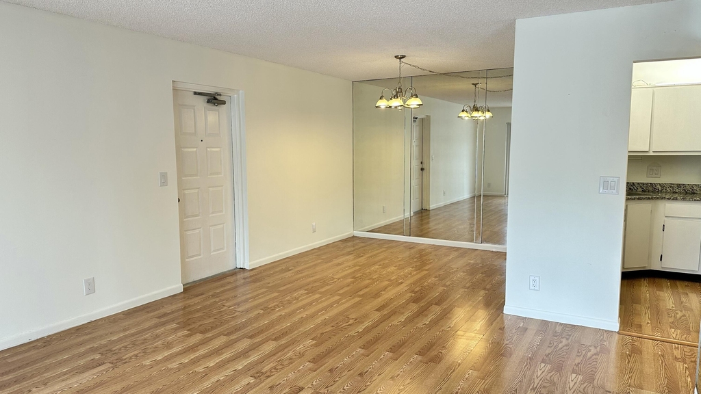 1111 Green Pine Boulevard - Photo 7