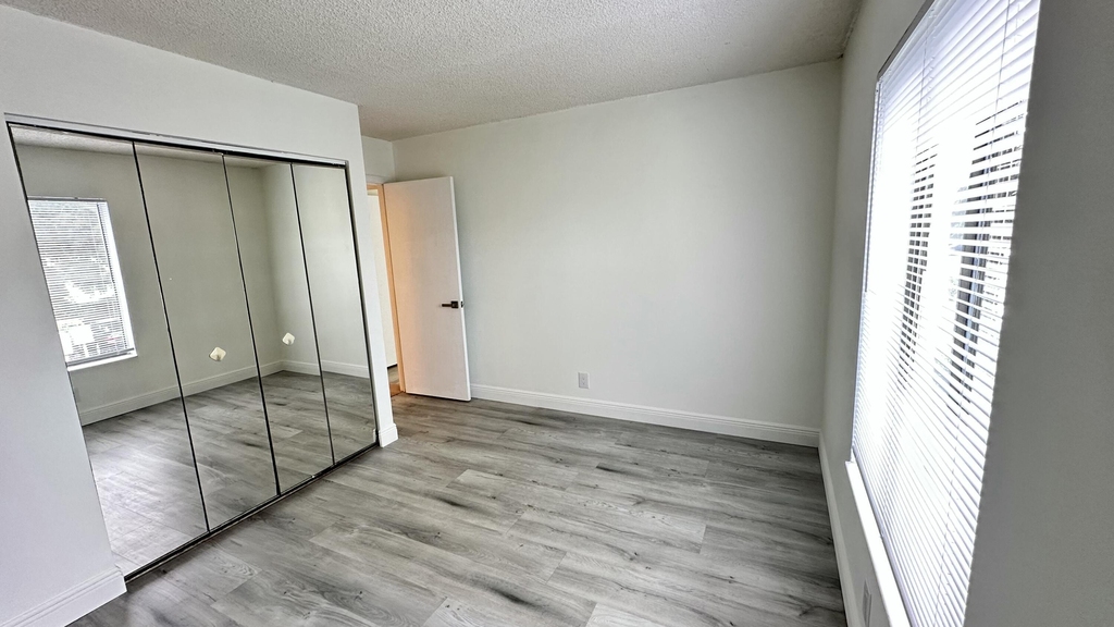 1111 Green Pine Boulevard - Photo 32