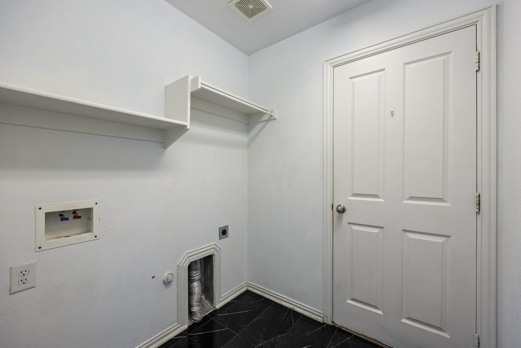 221 Cliffbrook Drive - Photo 18
