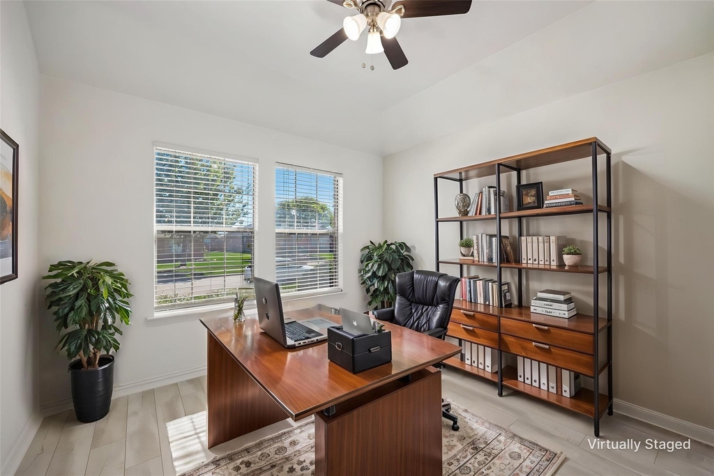 221 Cliffbrook Drive - Photo 16