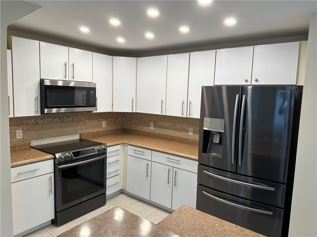 4400 Crystal Lake Drive - Photo 3
