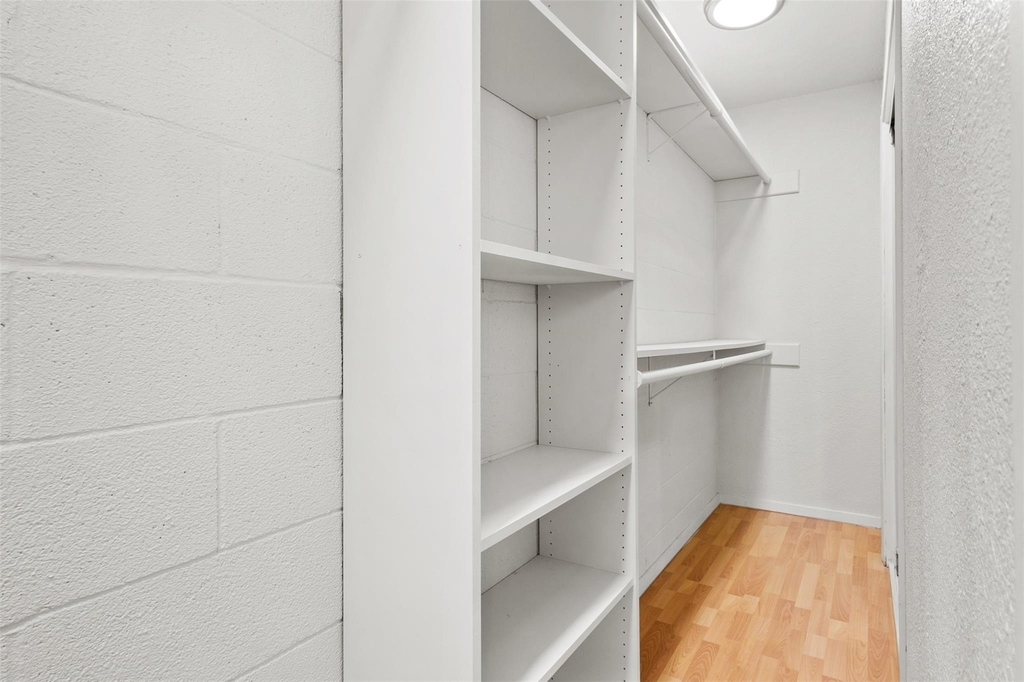 2804 Spring Valley Drive - Photo 18