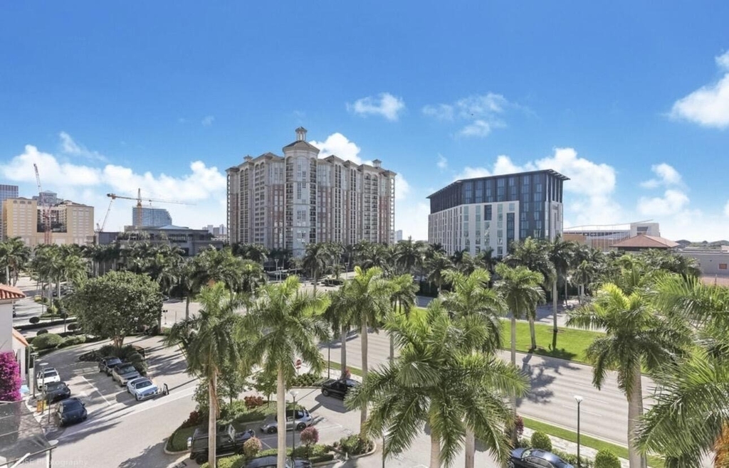 651 Okeechobee Boulevard - Photo 18