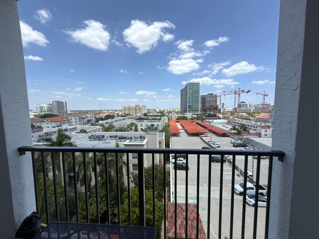 651 Okeechobee Boulevard - Photo 5