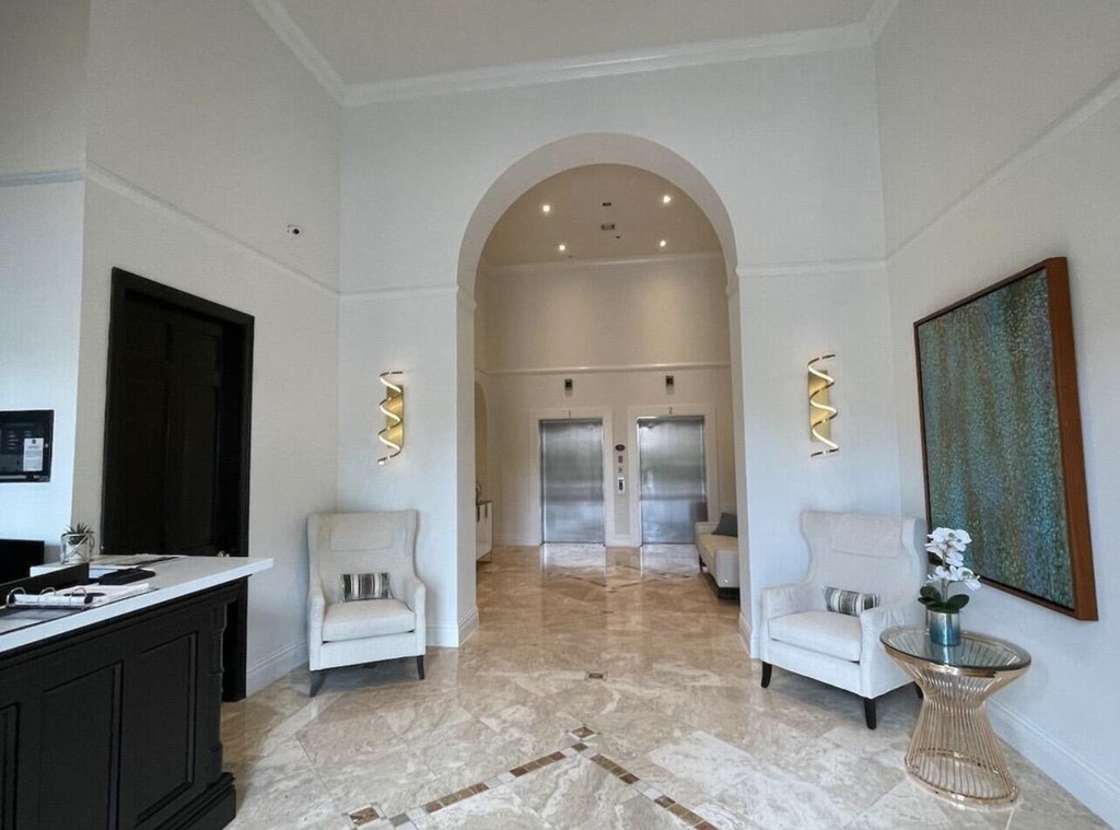 651 Okeechobee Boulevard - Photo 14