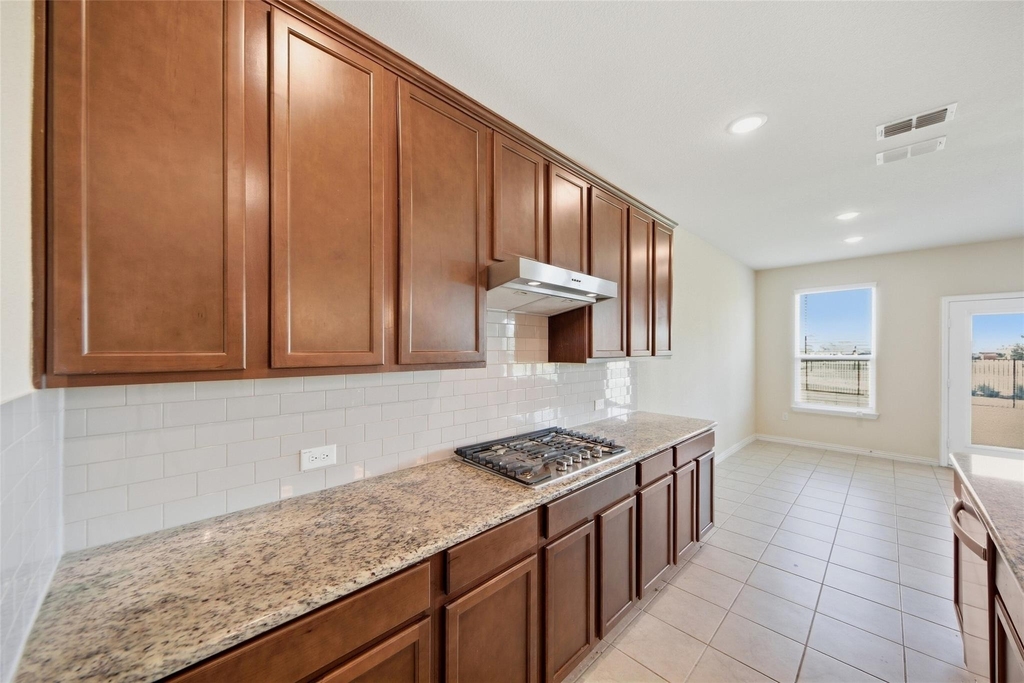 1805 Nelson Street - Photo 6