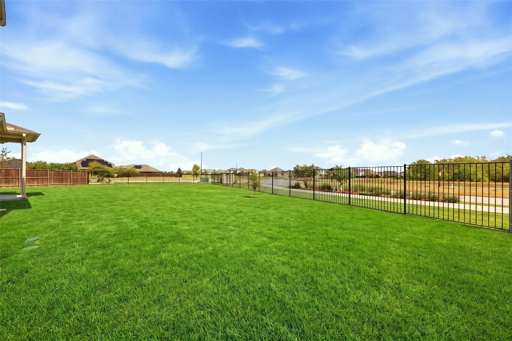 1805 Nelson Street - Photo 35