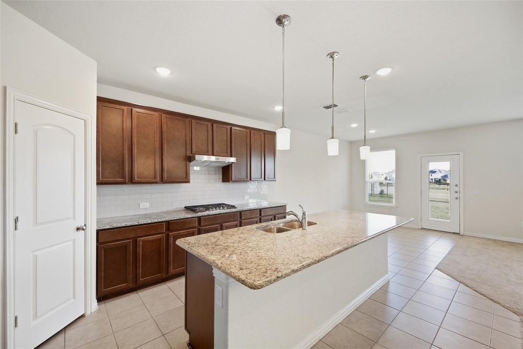 1805 Nelson Street - Photo 5