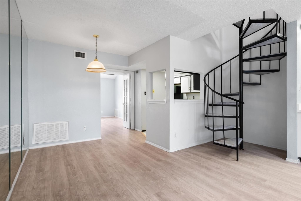 5590 Spring Valley - Photo 4