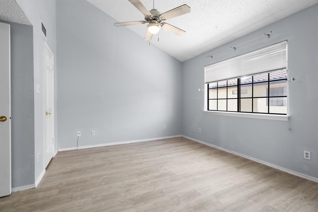 5590 Spring Valley - Photo 9