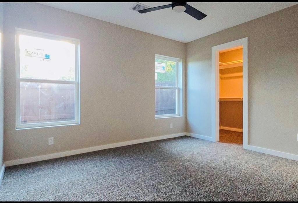 2821 Avenue L - Photo 7