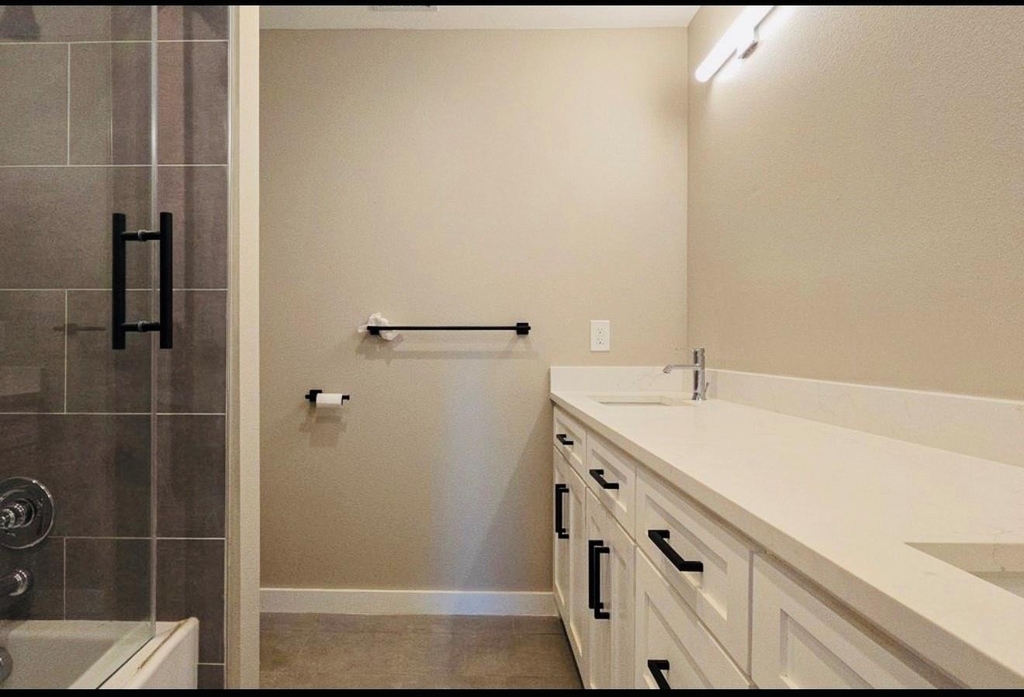 2821 Avenue L - Photo 3