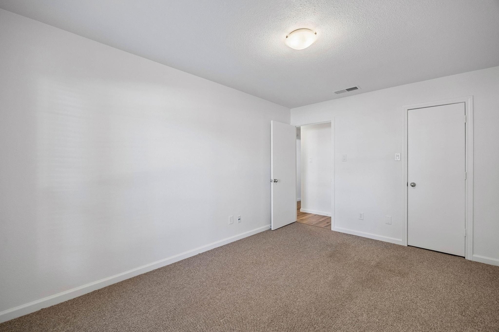 6238 Winton Street - Photo 9