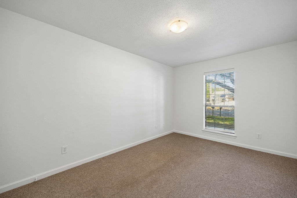 6238 Winton Street - Photo 5