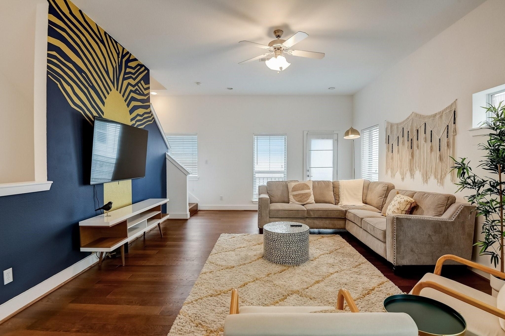 1606 Tribeca Way - Photo 3