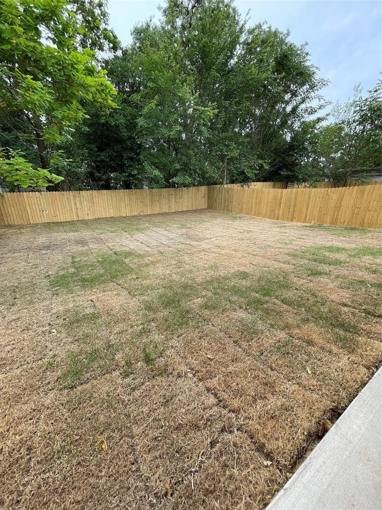 524 W Florence Street - Photo 16