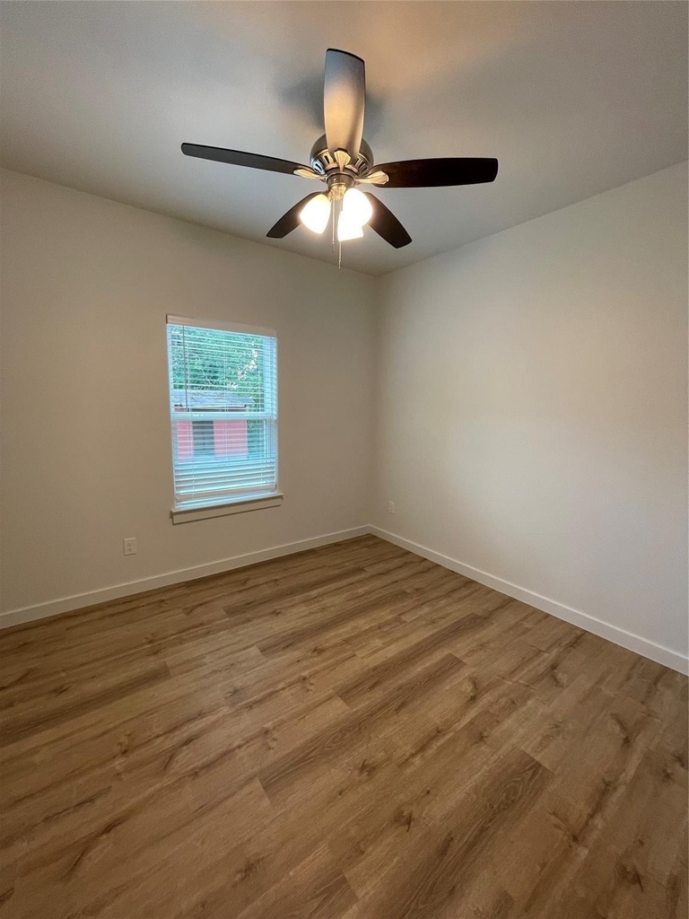 524 W Florence Street - Photo 7