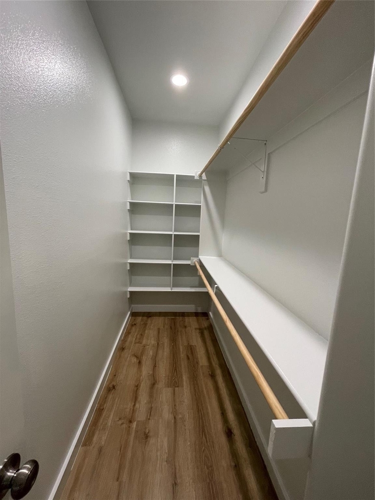 524 W Florence Street - Photo 9
