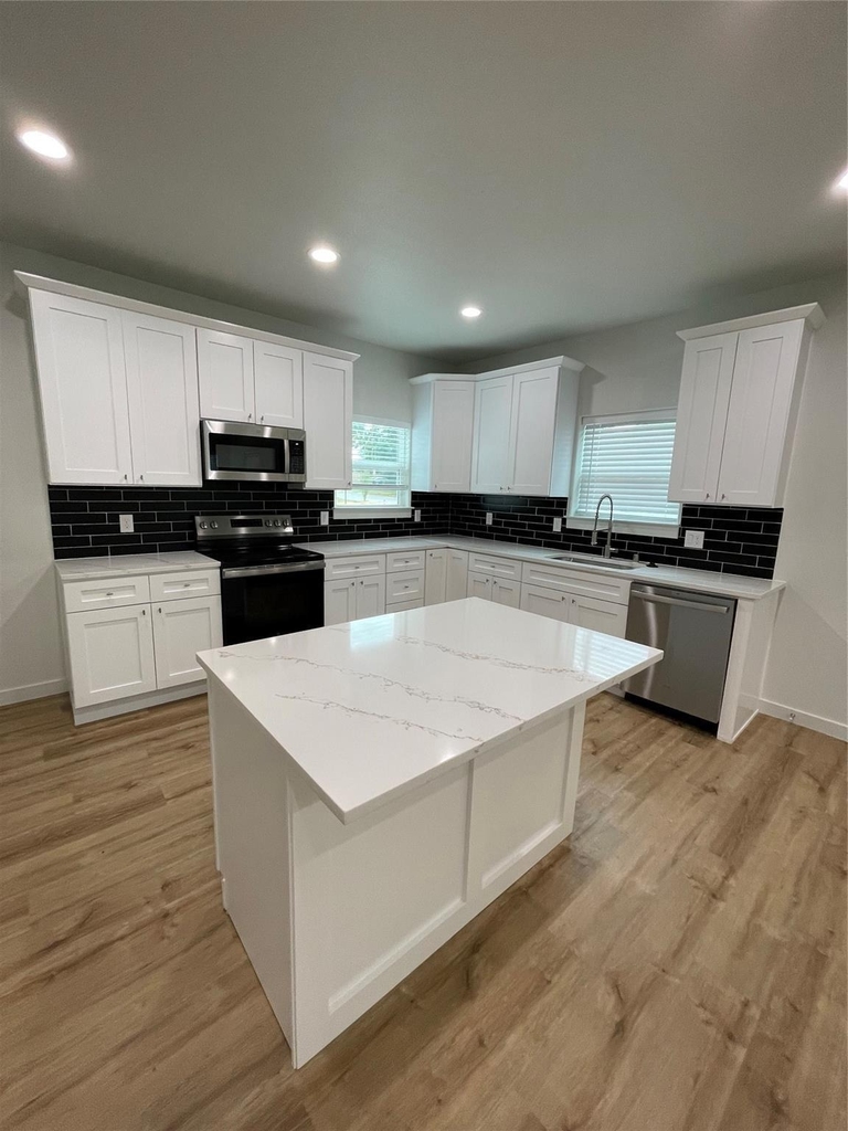 524 W Florence Street - Photo 3