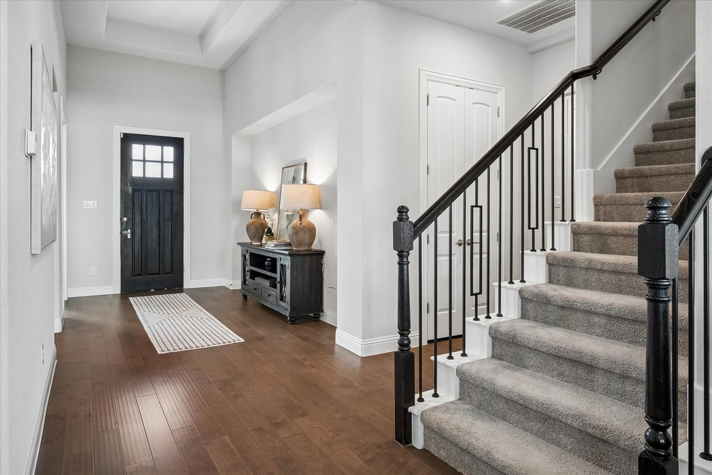 11828 Prudence Drive - Photo 2