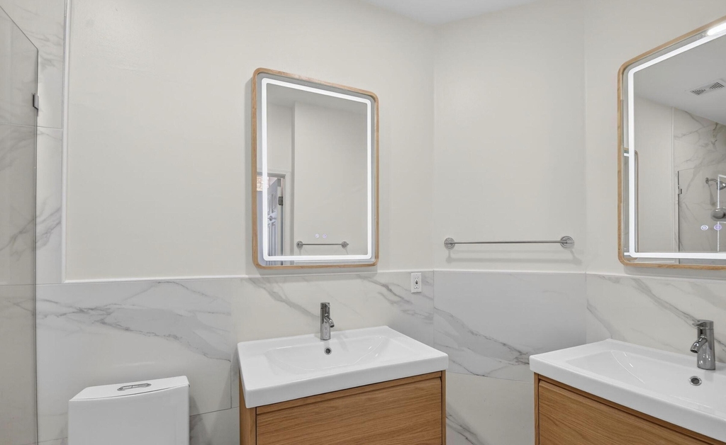 695 Hibiscus Street - Photo 16