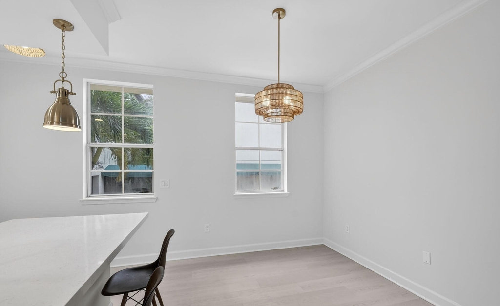 695 Hibiscus Street - Photo 2