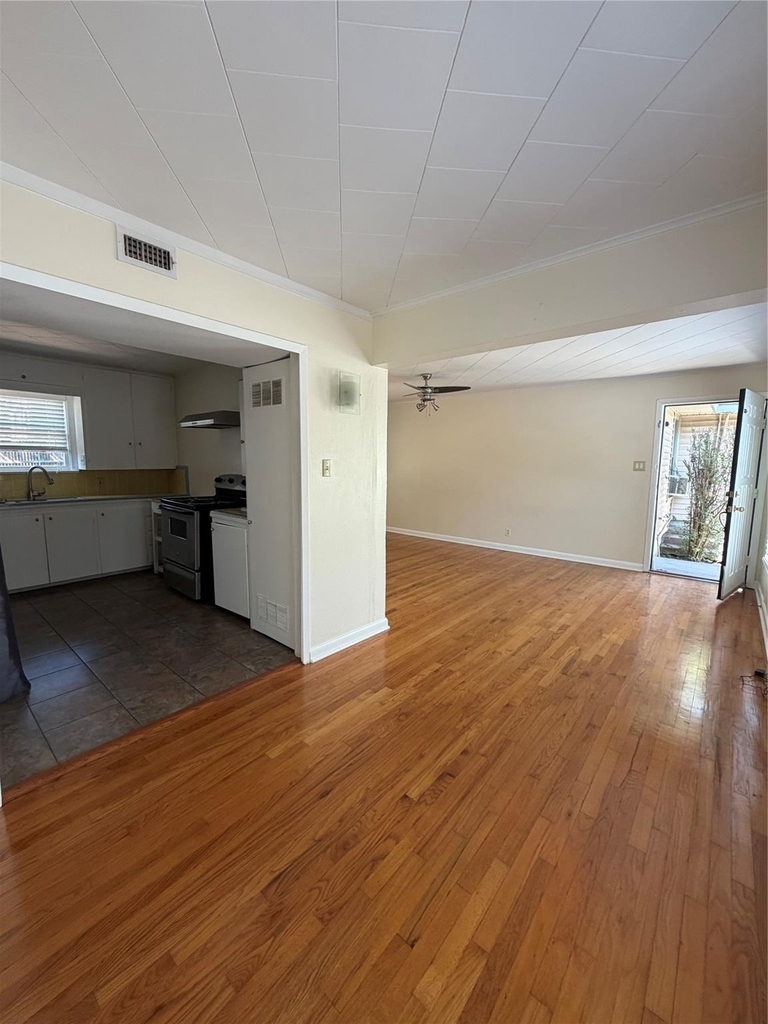 3733 Washburn Avenue - Photo 1