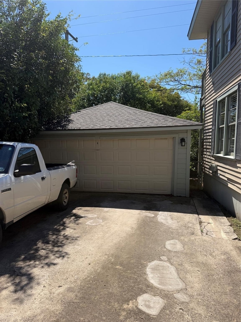 3733 Washburn Avenue - Photo 10