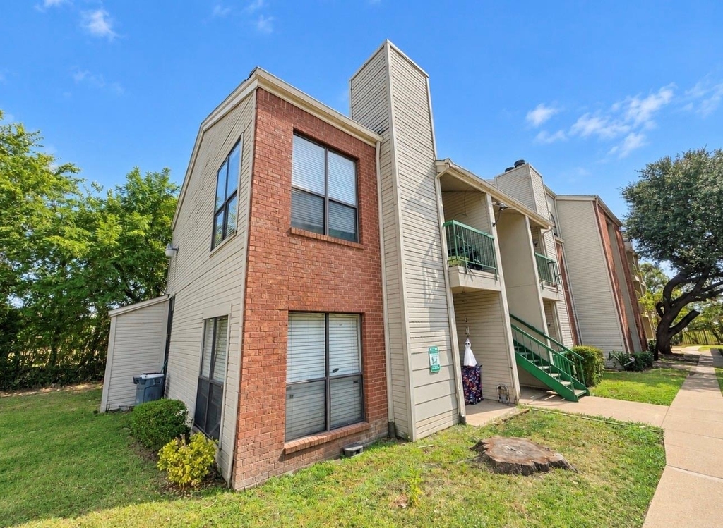 7126 Holly Hill Drive - Photo 3