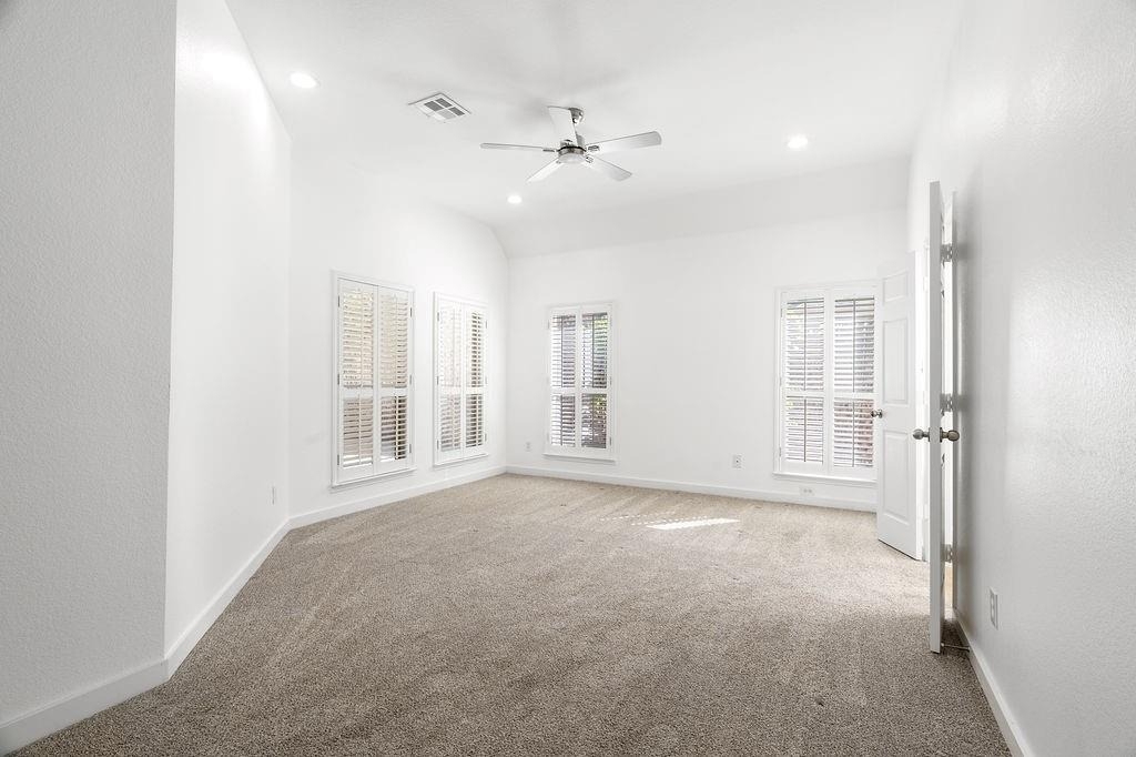7577 Petersburgh Place - Photo 14