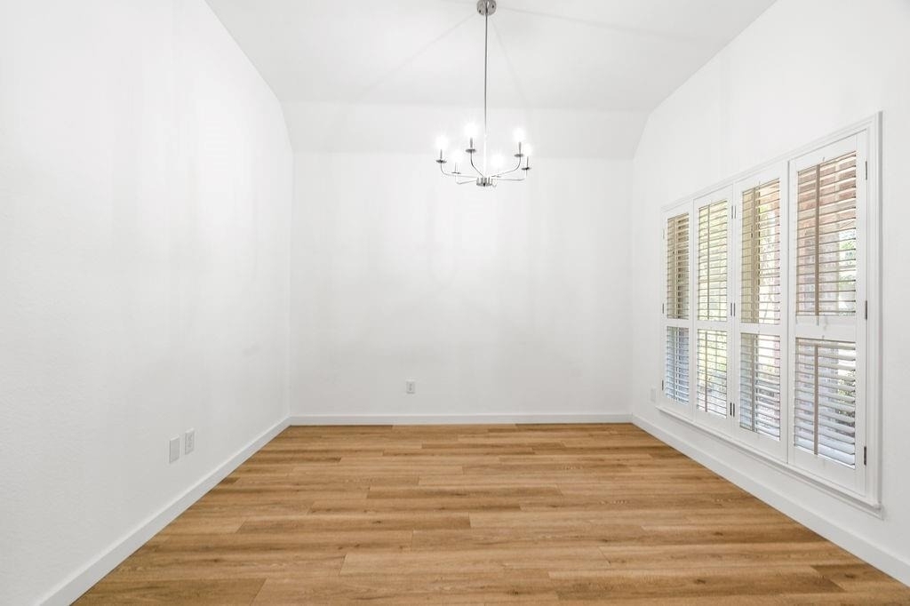 7577 Petersburgh Place - Photo 11