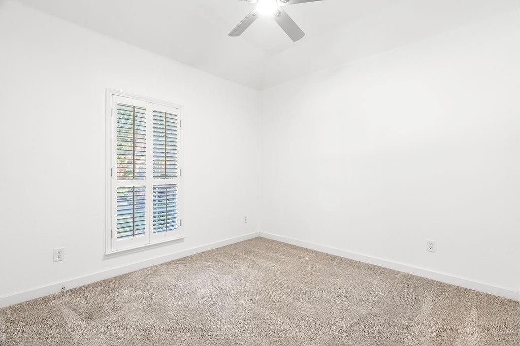 7577 Petersburgh Place - Photo 20
