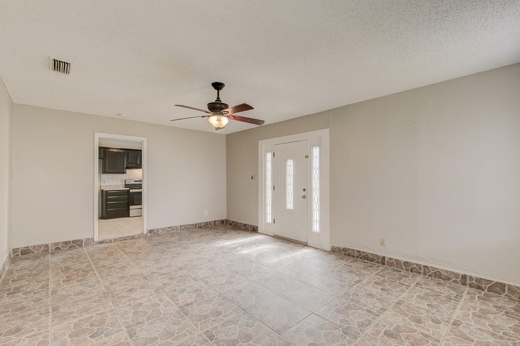 2422 Jewell Drive - Photo 6