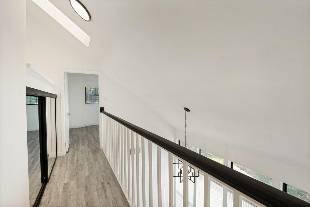 18240 Midway Road - Photo 9