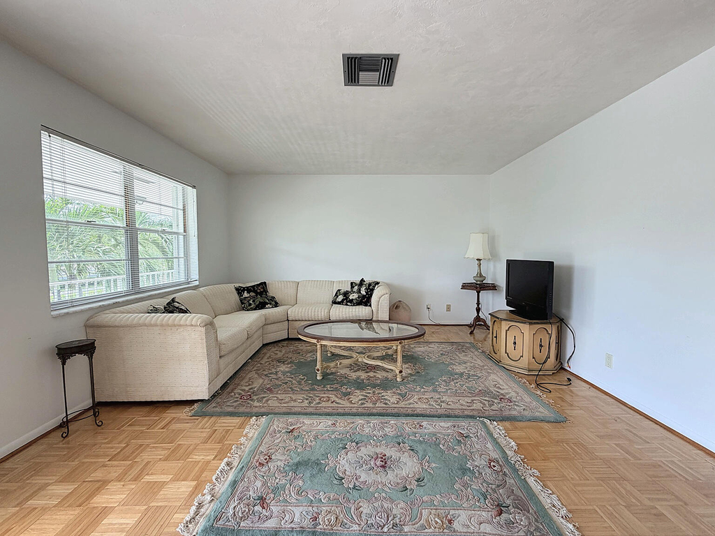 500 1st Avenue S - Photo 3