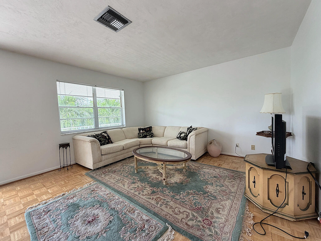 500 1st Avenue S - Photo 4