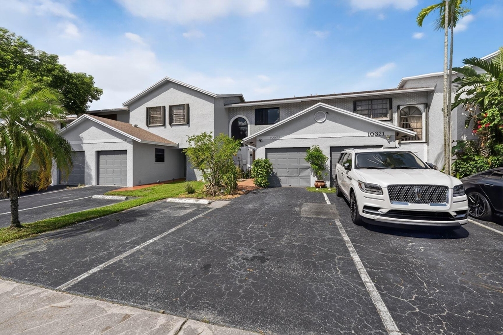 10377 Nw 3rd Street - Photo 2