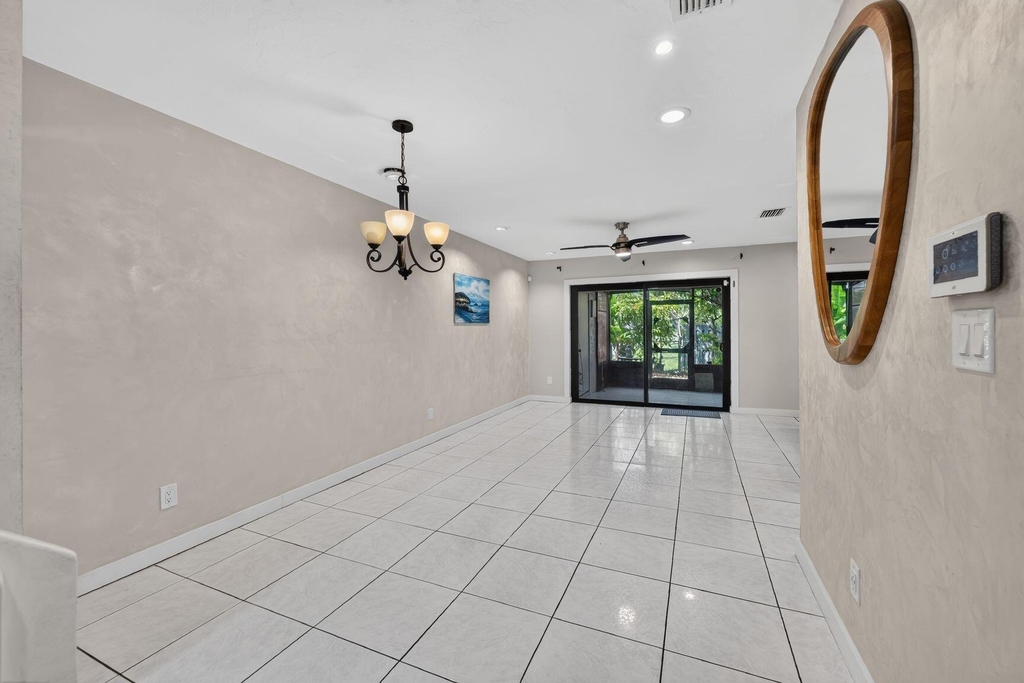 10377 Nw 3rd Street - Photo 3